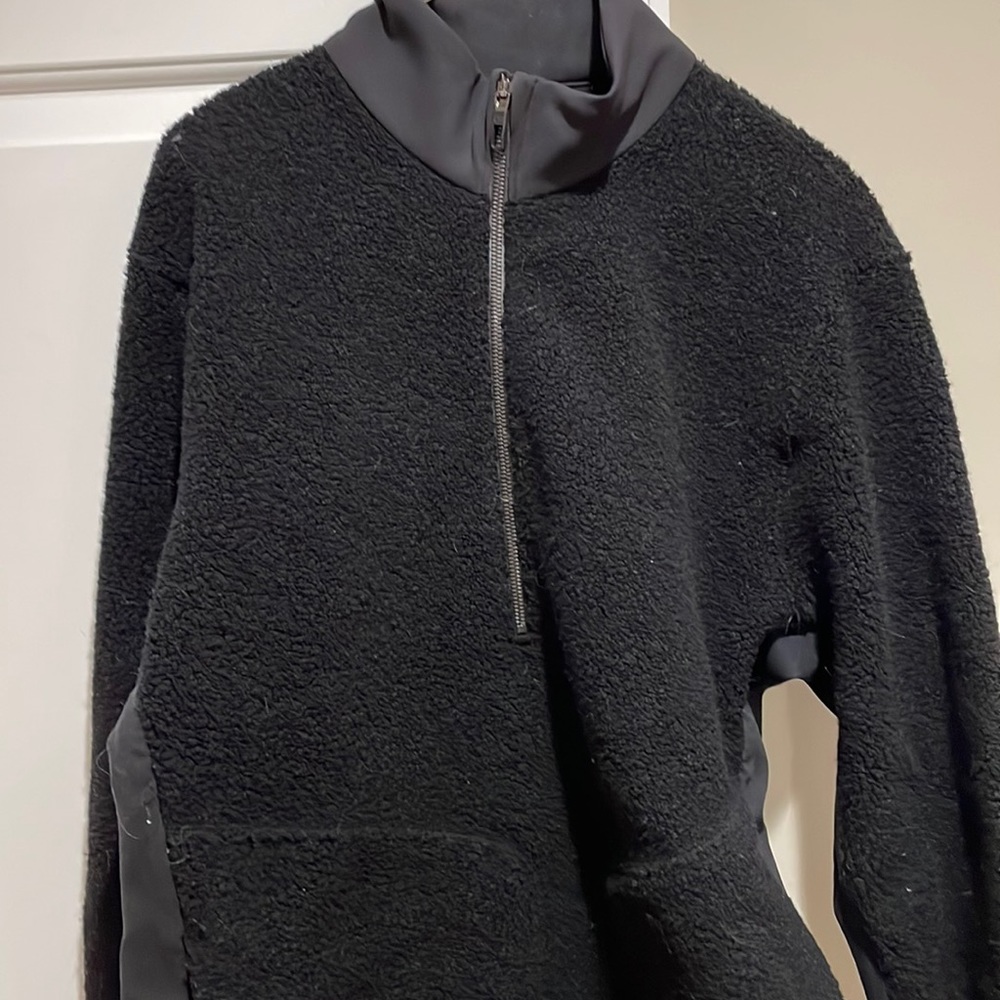 Lululemon. Wool 1/4 zip